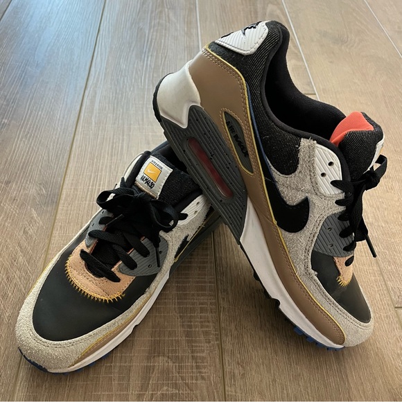 Nike Air Max 90 SE Alter & Reveal DO6108-001 - Picture 2 of 9